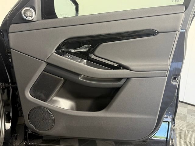 New 2026 Land Rover Range Rover Evoque S AWD/4WD image 19