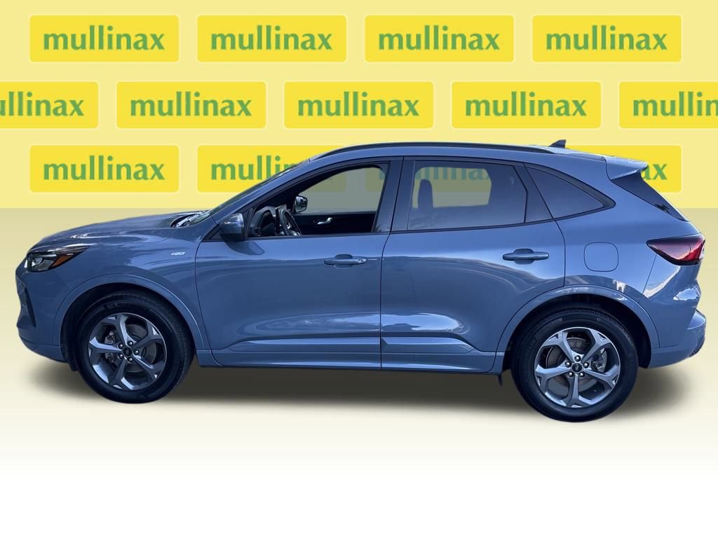 Certified 2023 Ford Escape ST-Line Select w/ Tech Pack #2 image 10