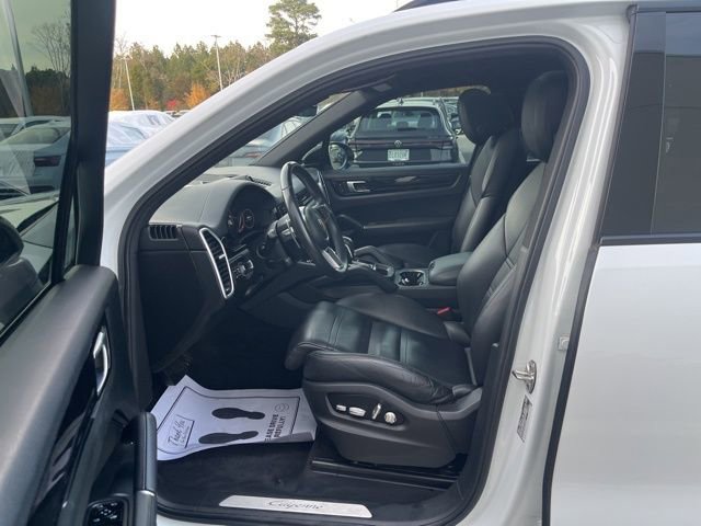 Used 2019 Porsche Cayenne Base image 27