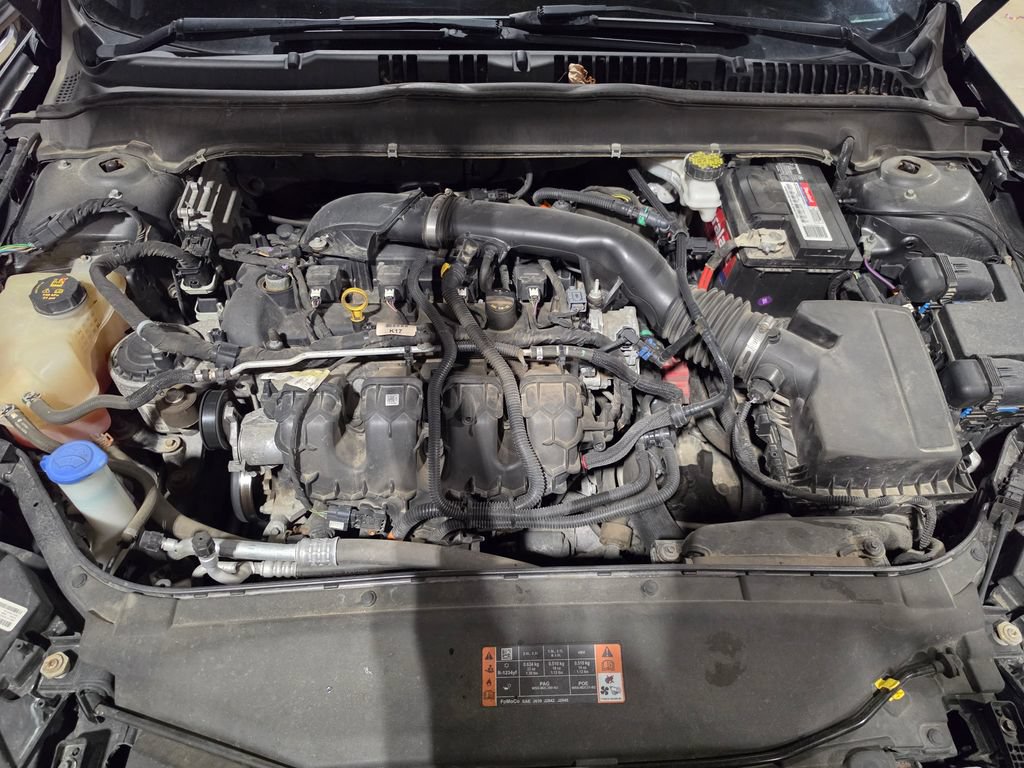 Used 2020 Ford Fusion Titanium AWD/4WD image 9