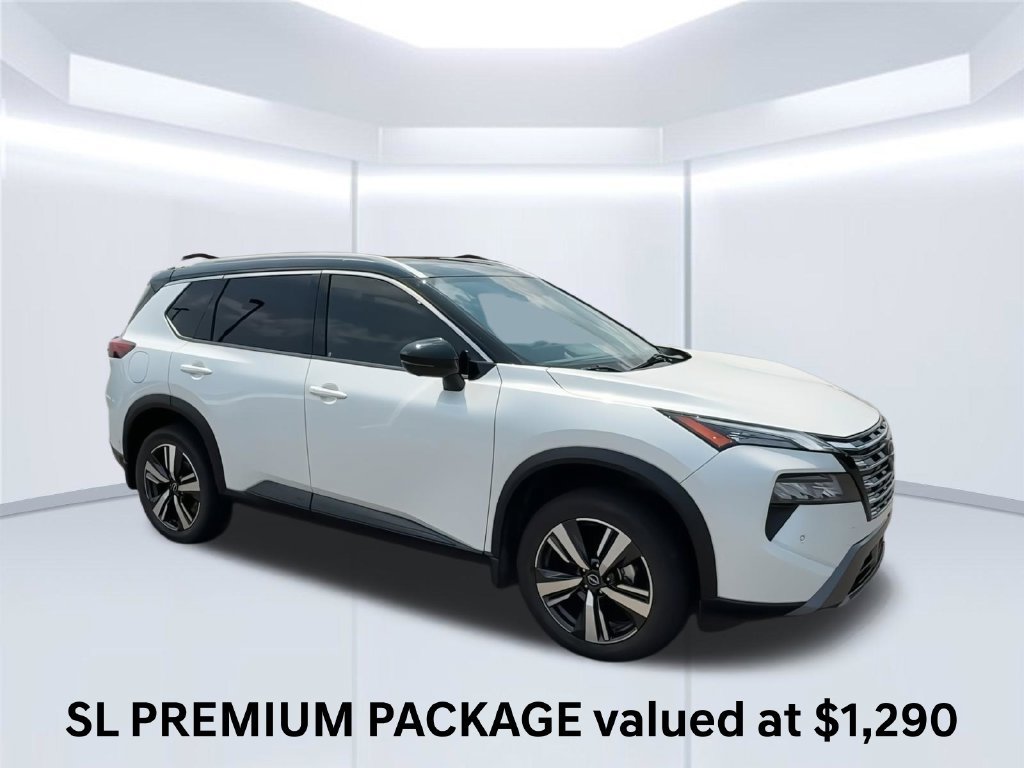 Used 2024 Nissan Rogue SL w/ SL Premium Package FWD image 3
