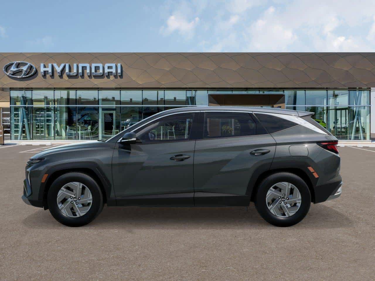 New 2026 Hyundai Tucson Blue SE FWD image 3