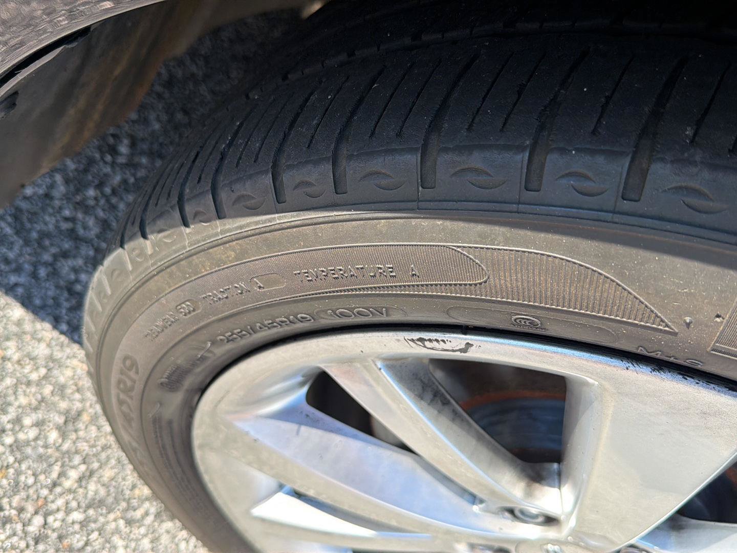 Used 2010 Lincoln MKS FWD image 44