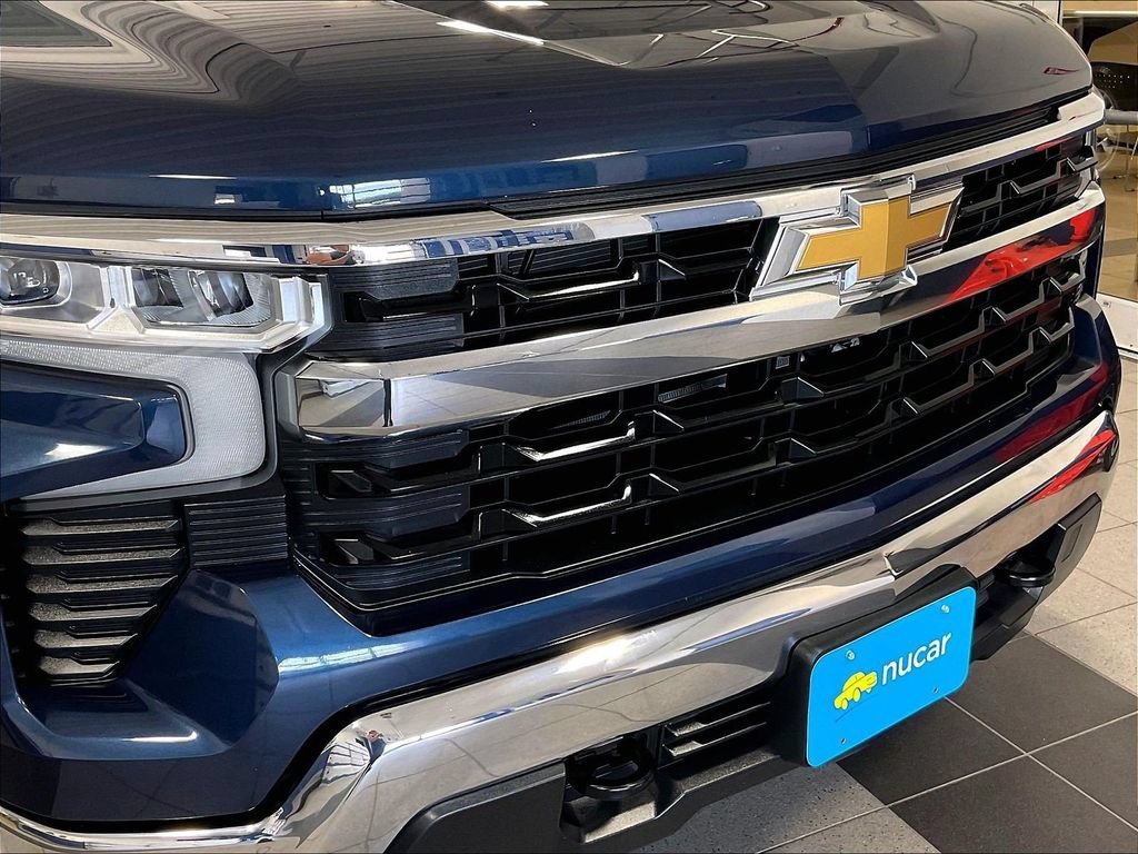 Used 2023 Chevrolet Silverado 1500 LT AWD/4WD image 31