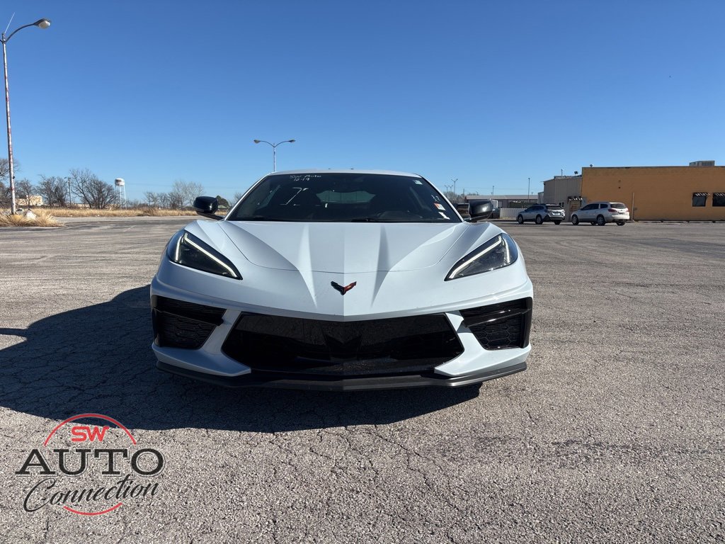 Used 2022 Chevrolet Corvette Stingray Coupe w/ Z51 Performance Package image 3