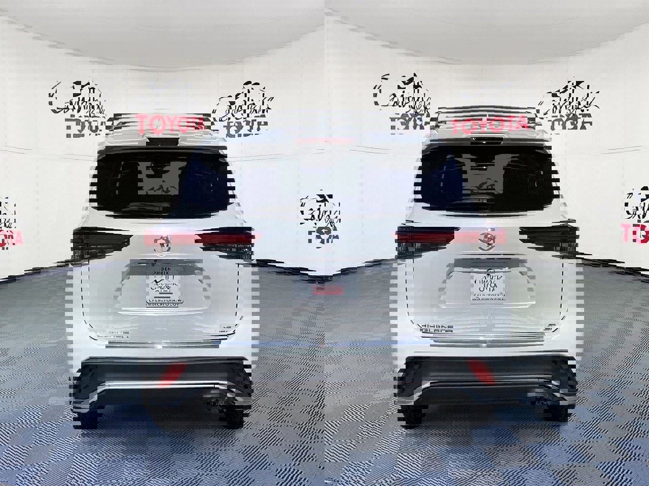 Used 2023 Toyota Highlander XSE image 6