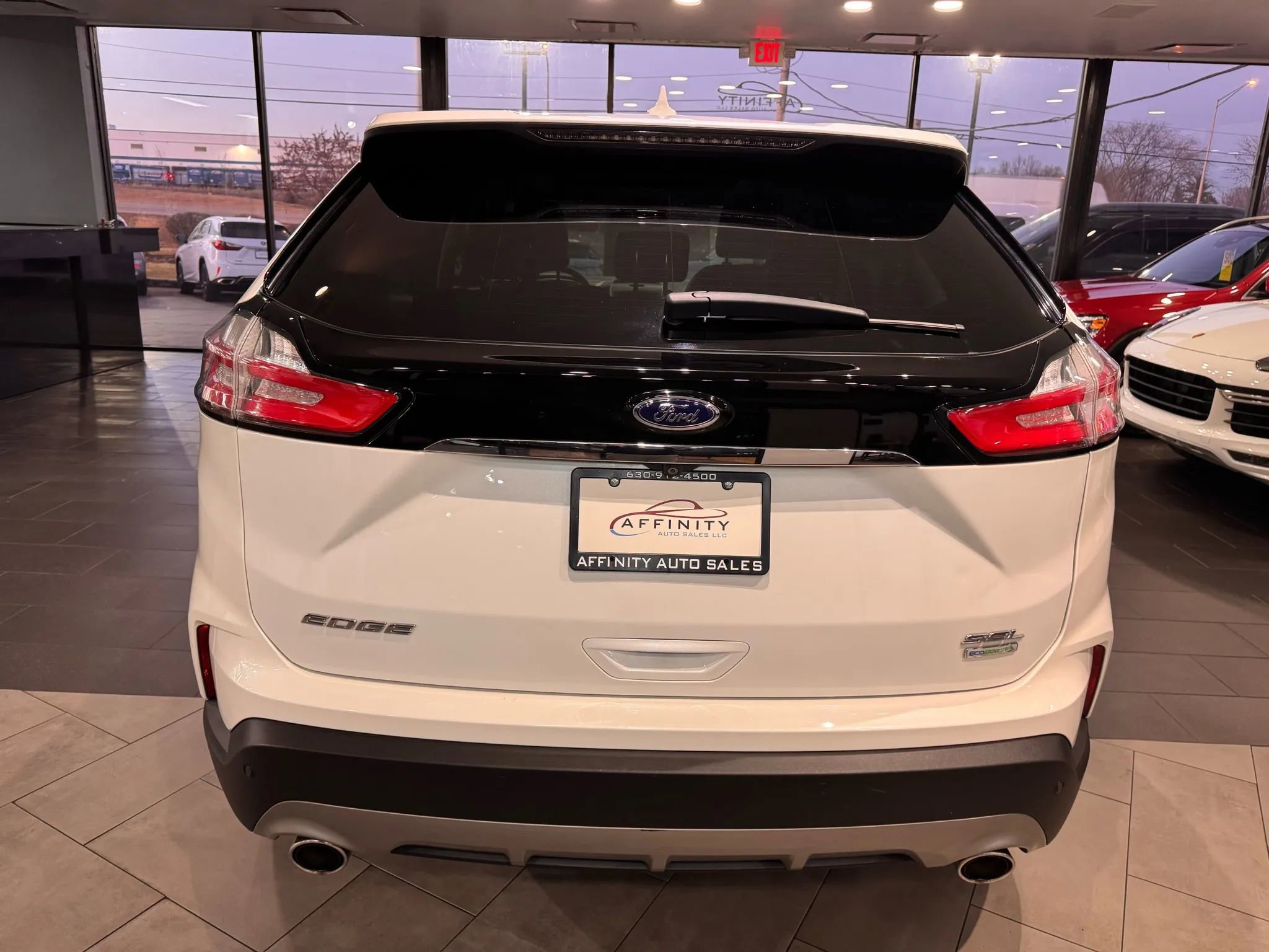 Used 2020 Ford Edge SEL w/ Cold Weather Package image 4