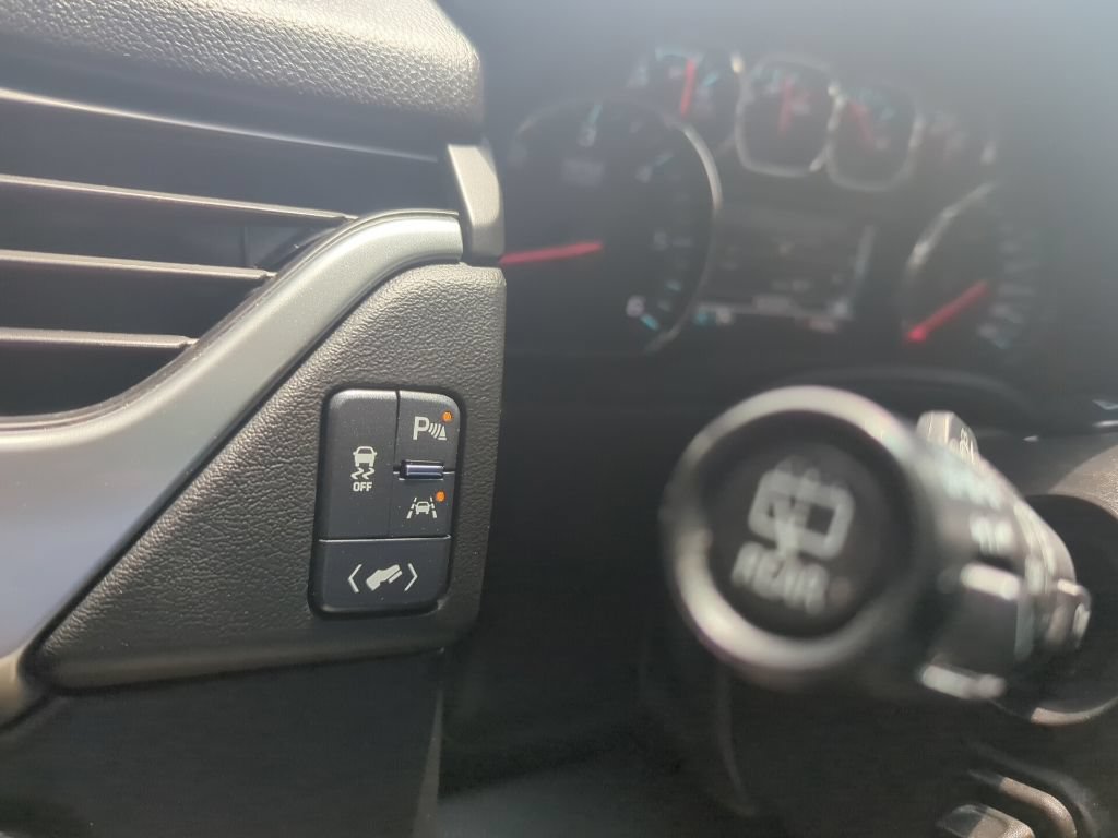 Used 2018 Chevrolet Tahoe LT AWD/4WD image 33