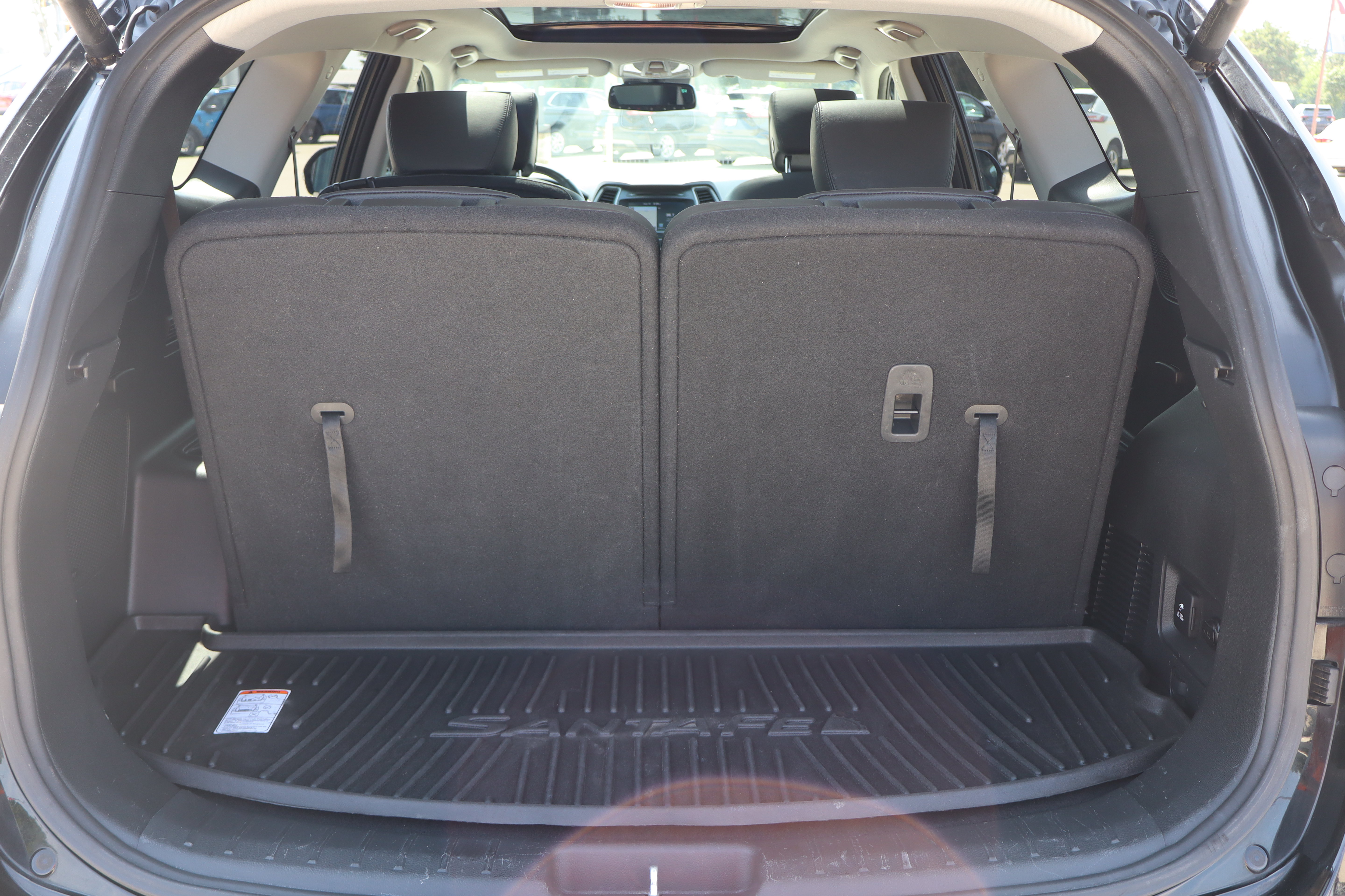 Used 2018 Hyundai Santa Fe Limited FWD image 30