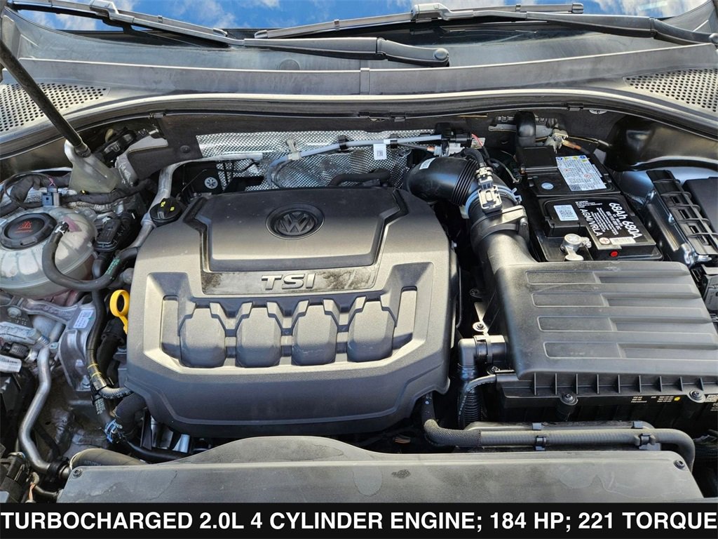Used 2022 Volkswagen Tiguan SE image 37
