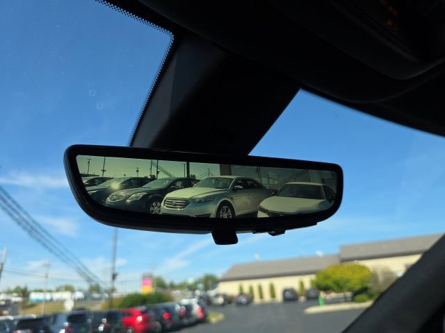 Used 2024 Buick Enclave Premium AWD/4WD image 36