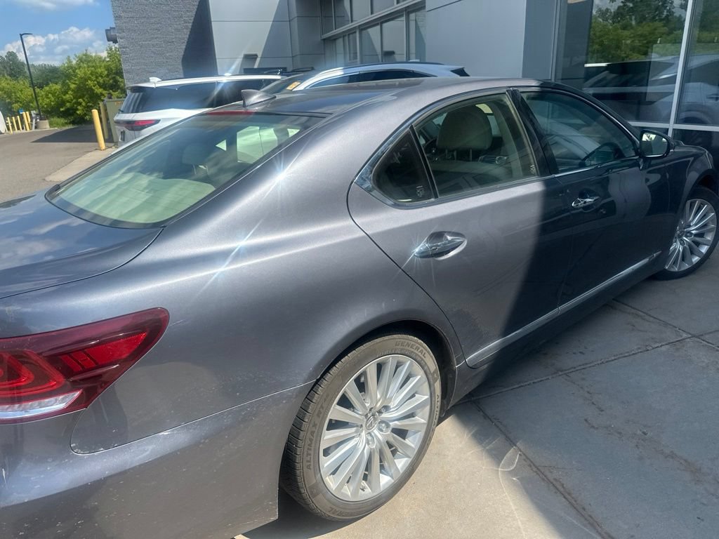 Used 2017 Lexus LS 460 AWD w/ Comfort Package image 11