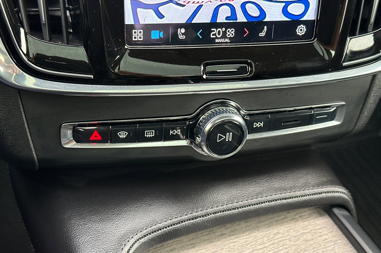 Certified 2023 Volvo S90 B6 Plus w/ Protection Package Premier image 25