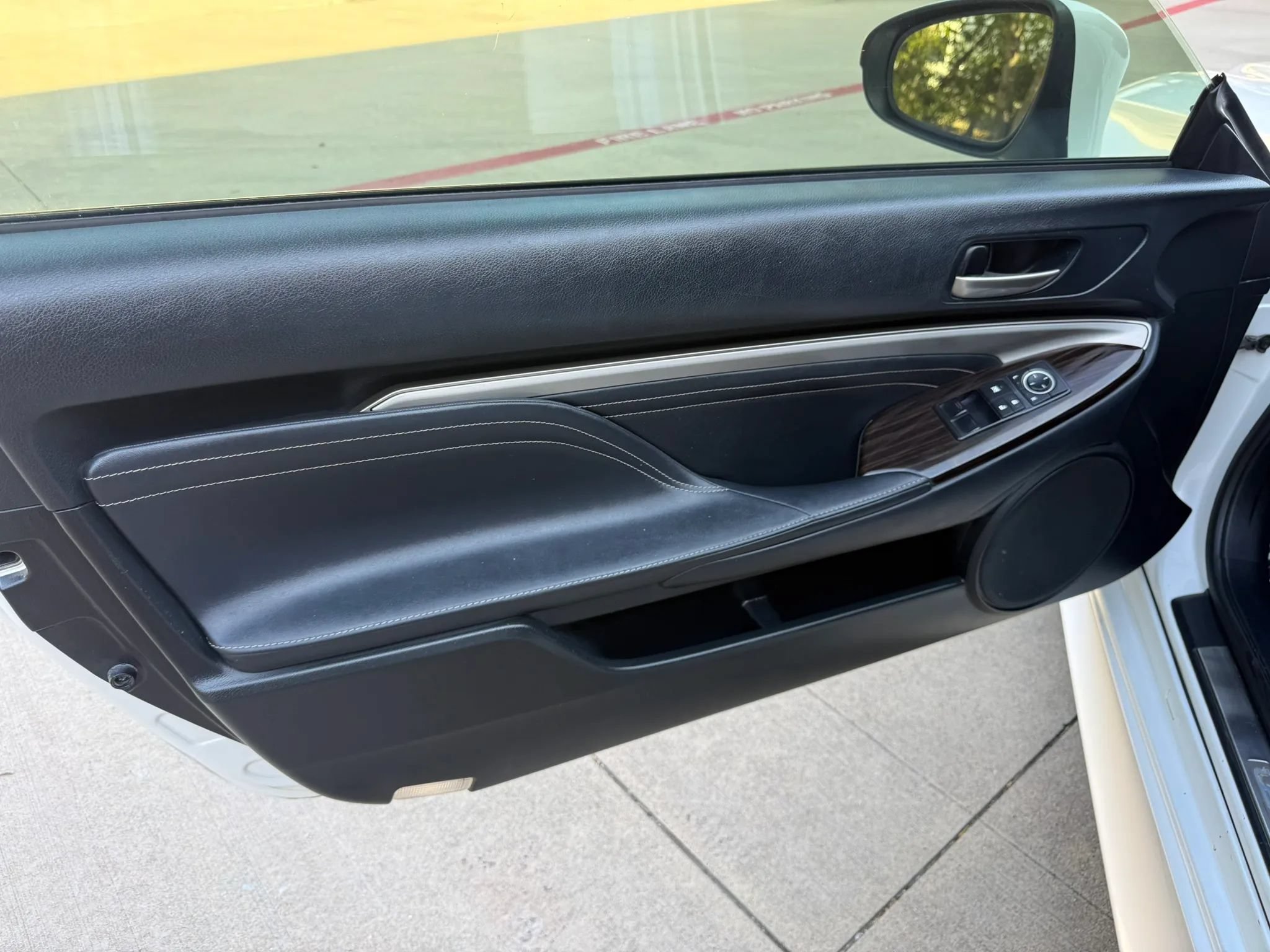 Used 2016 Lexus RC 200t RWD image 9