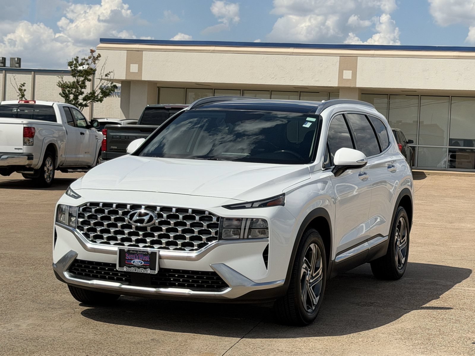 Used 2021 Hyundai Santa Fe SEL w/ Convenience + Premium Package FWD image 8