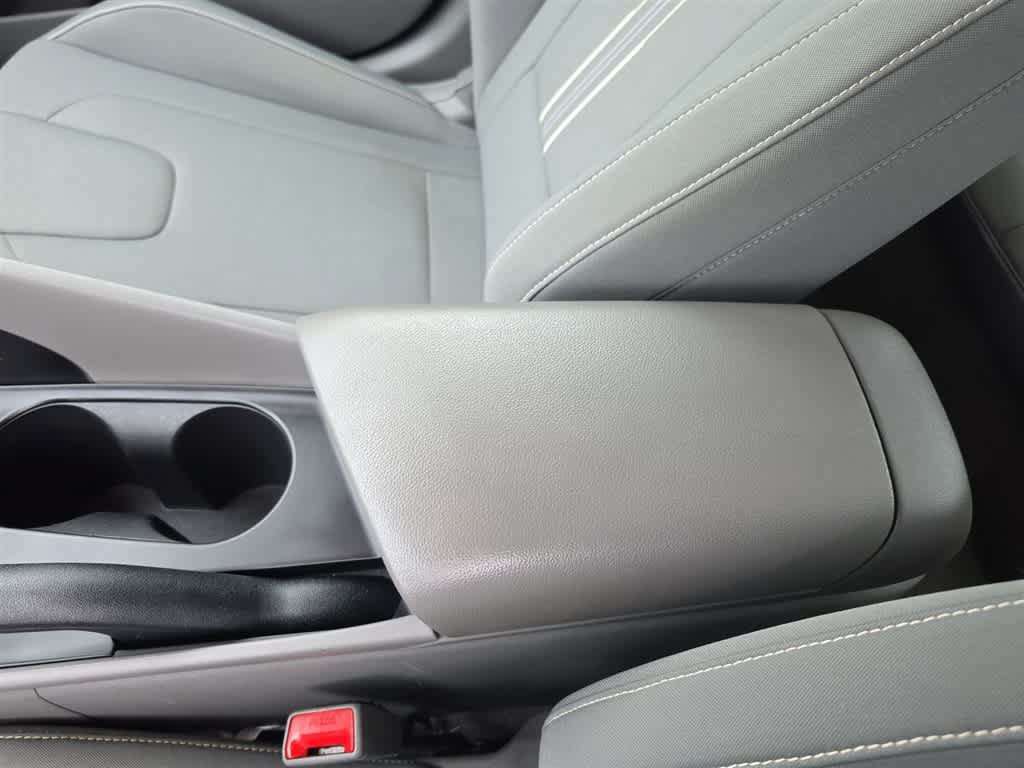 Used 2024 Hyundai Elantra SEL FWD image 25