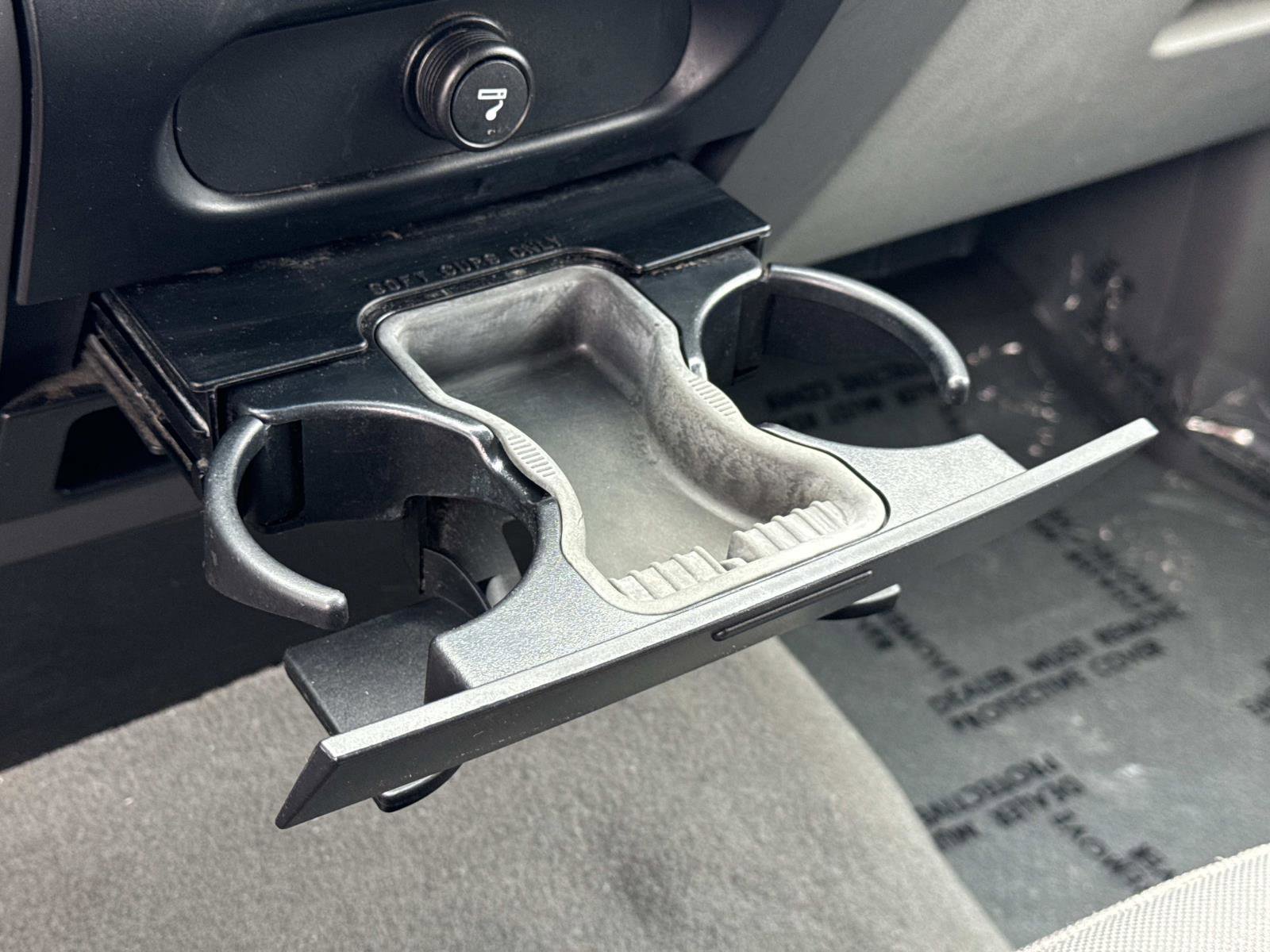 Used 2005 Ford F150 XLT image 25