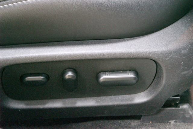 Used 2018 Ford Taurus Limited AWD/4WD image 12
