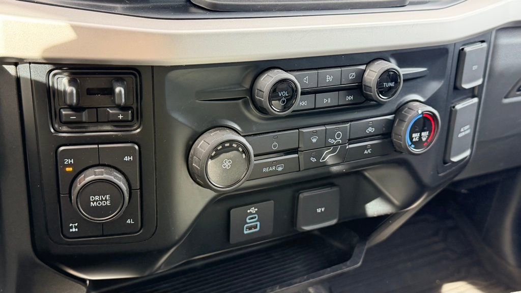 Used 2023 Ford F250 XLT w/ FX4 Off-Road Package image 22