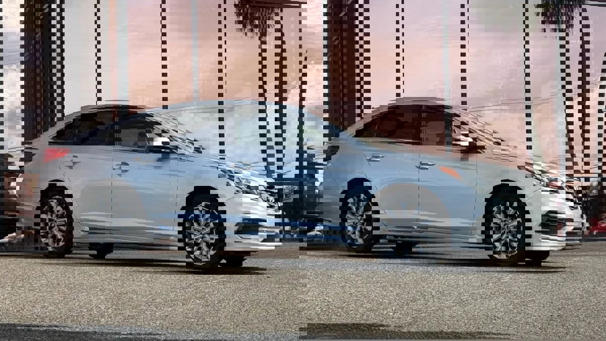 Used 2016 Hyundai Sonata Limited image 14