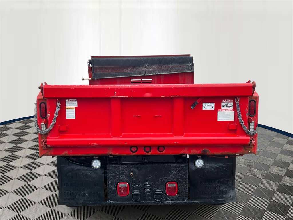 Used 2017 Ford F550 4x4 Regular Cab Super Duty image 4