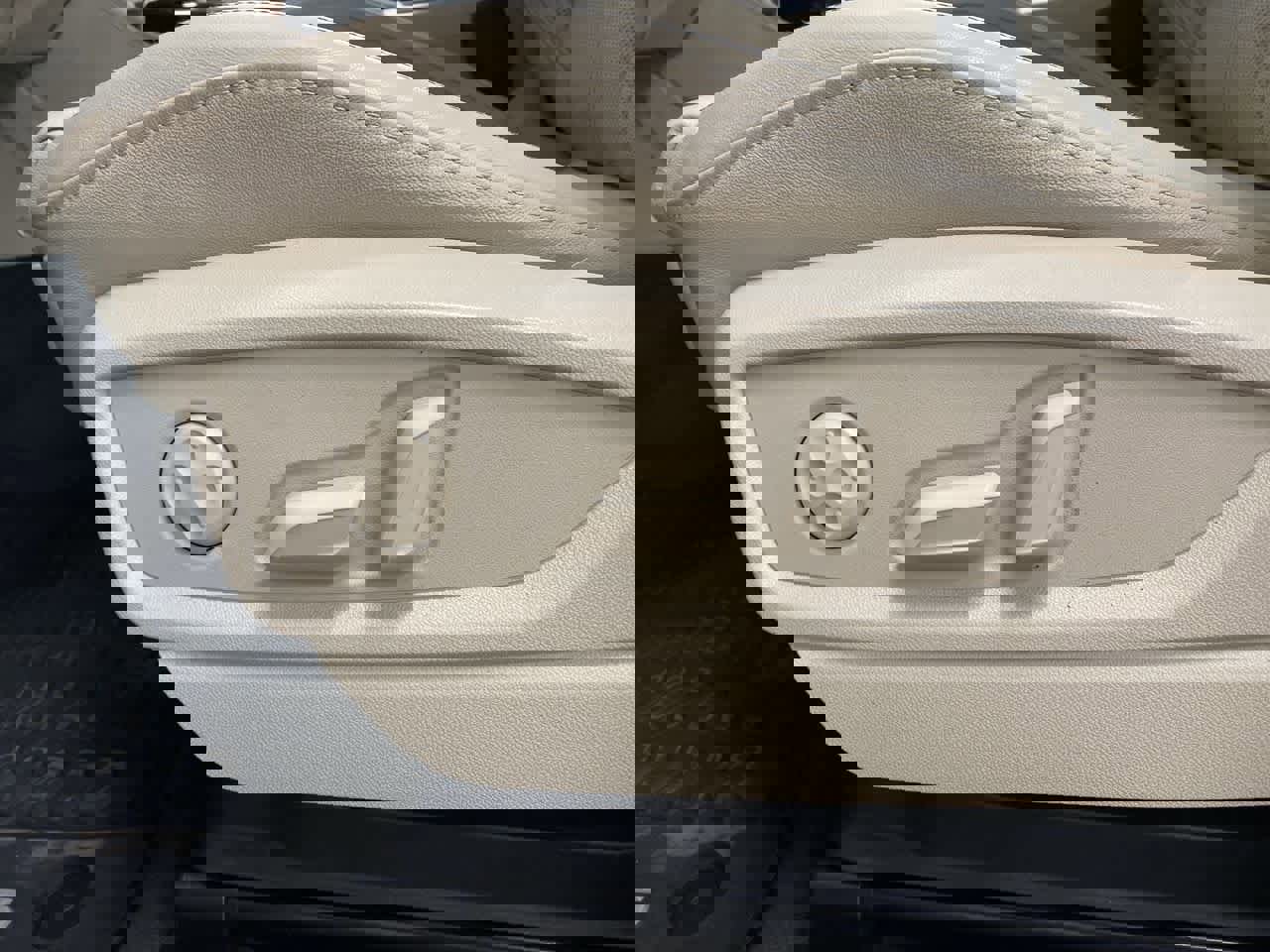 Used 2022 Audi Q5 e Prestige image 15