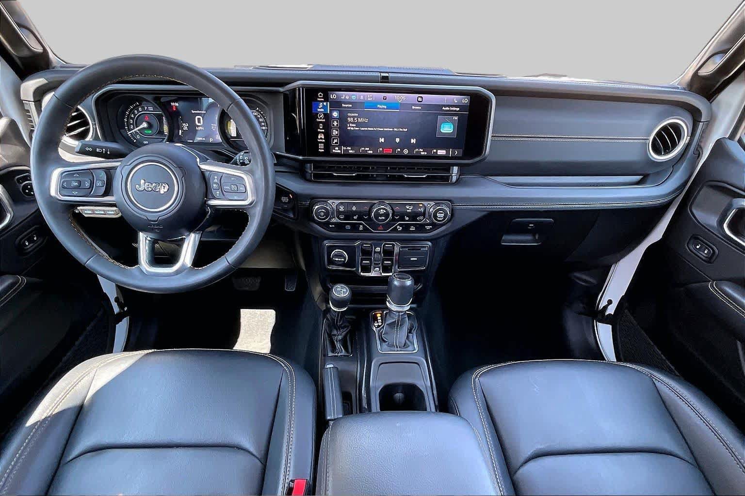 Used 2024 Jeep Wrangler Unlimited Sahara w/ Safety Group AWD/4WD image 14