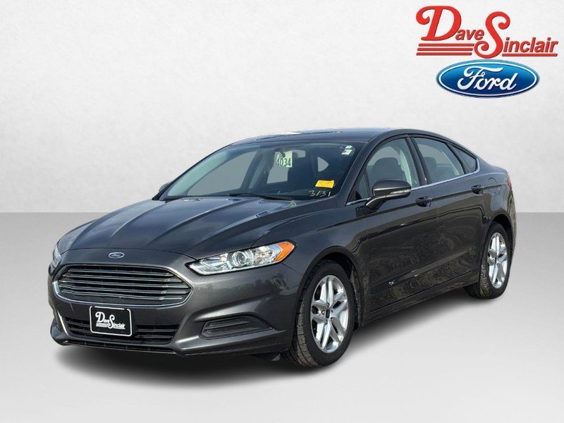 Used 2016 Ford Fusion SE w/ SE Cold Weather Package image 1
