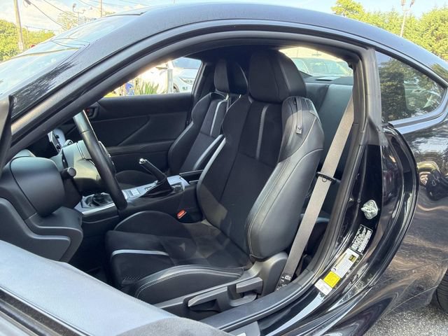 Used 2022 Toyota GR86 Premium w/ ALL Weather Mat Package (TMS) RWD image 19