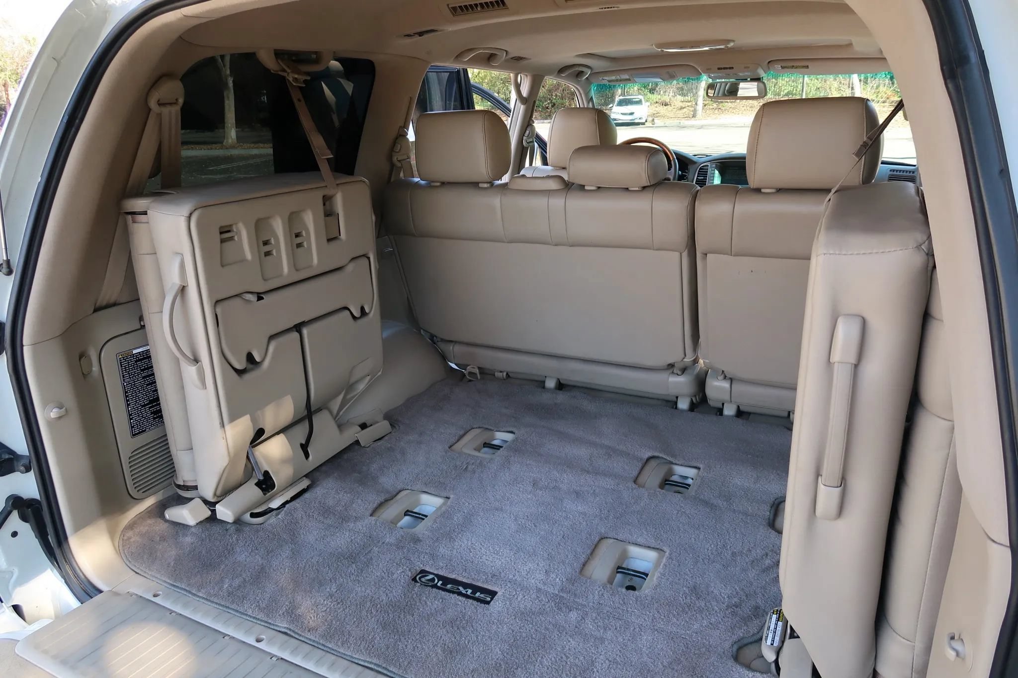 Used 2005 Lexus LX 470 4WD image 21