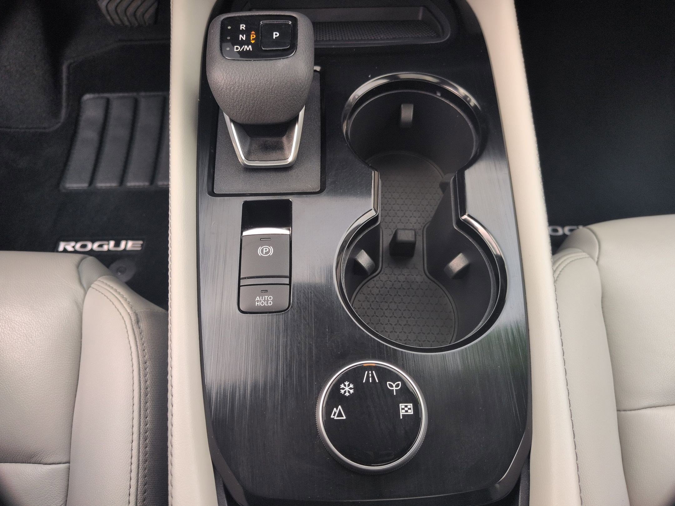 Used 2023 Nissan Rogue SL AWD/4WD image 14