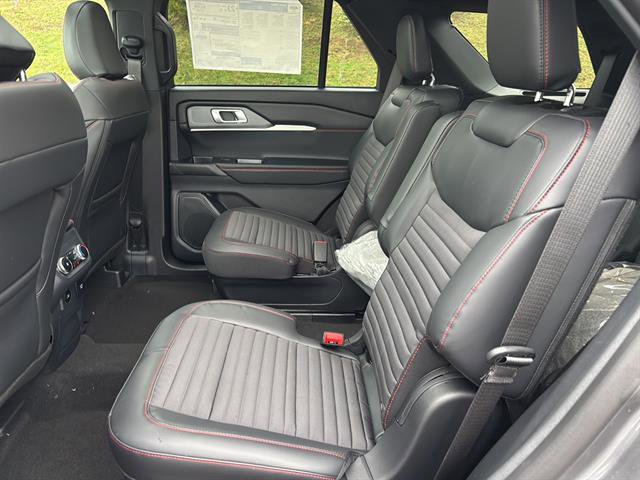 New 2026 Ford Explorer ST-Line w/ ST-Line Street Pack image 15