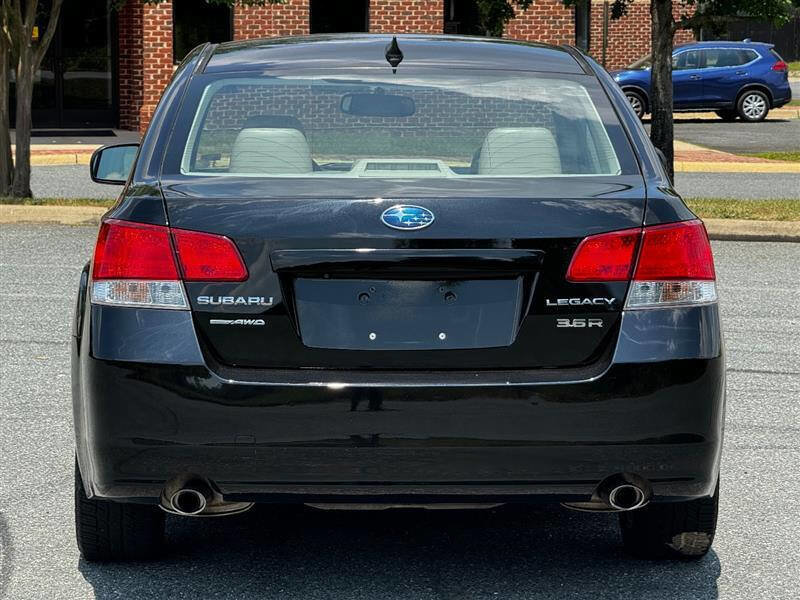 Used 2011 Subaru Legacy 3.6R Limited image 6