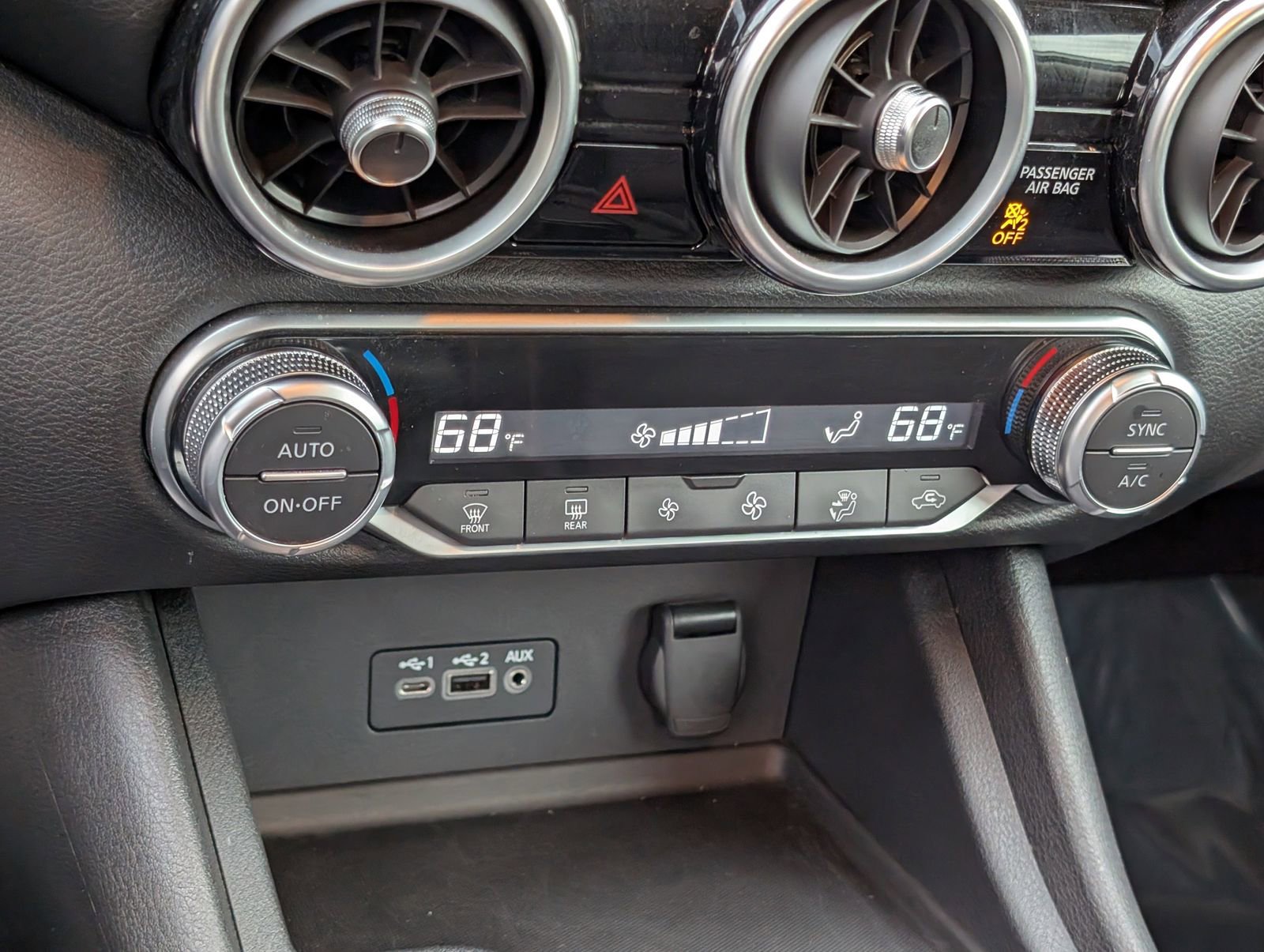 Used 2023 Nissan Sentra SR w/ Electronics Package image 24