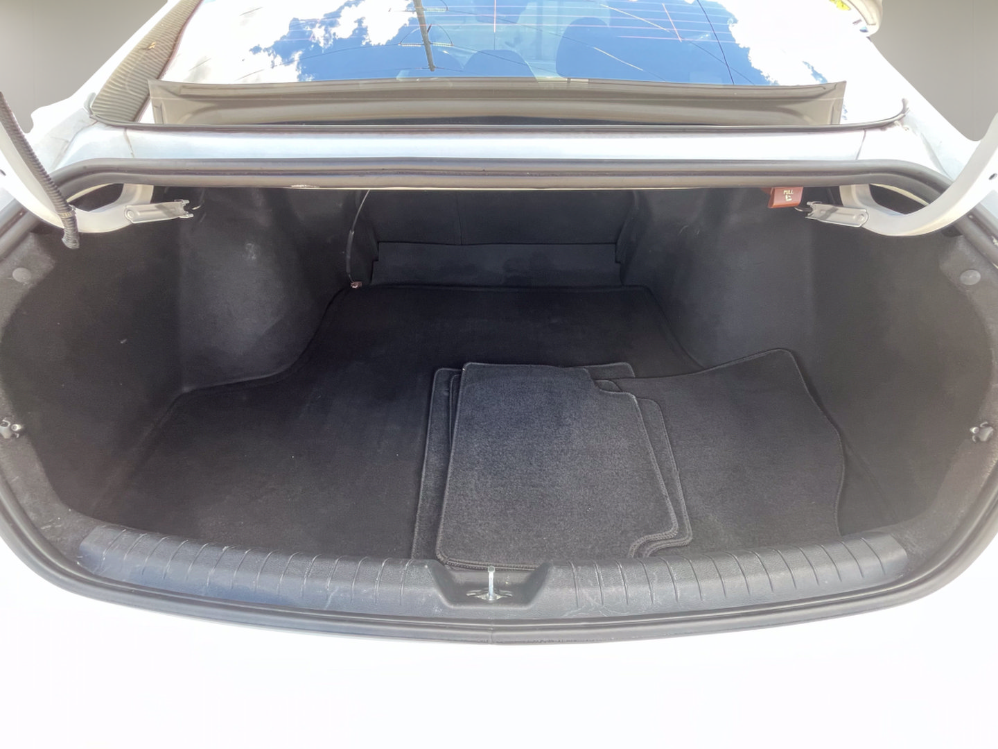Used 2020 Hyundai Sonata Limited w/ Cargo Package FWD image 32