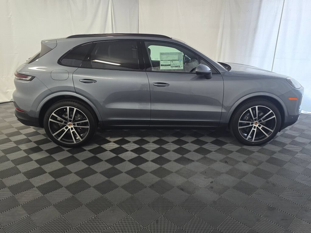 New 2026 Porsche Cayenne AWD/4WD image 8