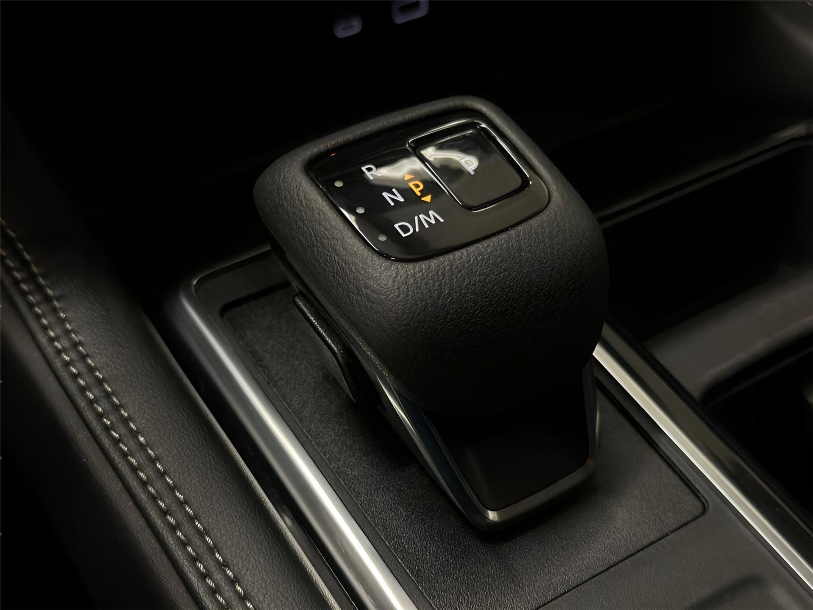 Used 2024 Nissan Pathfinder Platinum w/ Cargo Package image 38