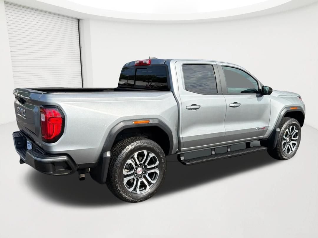 Used 2023 GMC Canyon AT4 w/ AT4 Premium Package AWD/4WD image 5