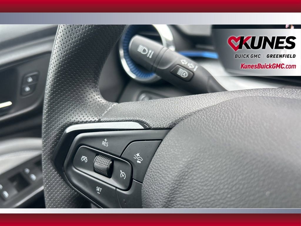 Used 2025 Chevrolet Trax LT image 30