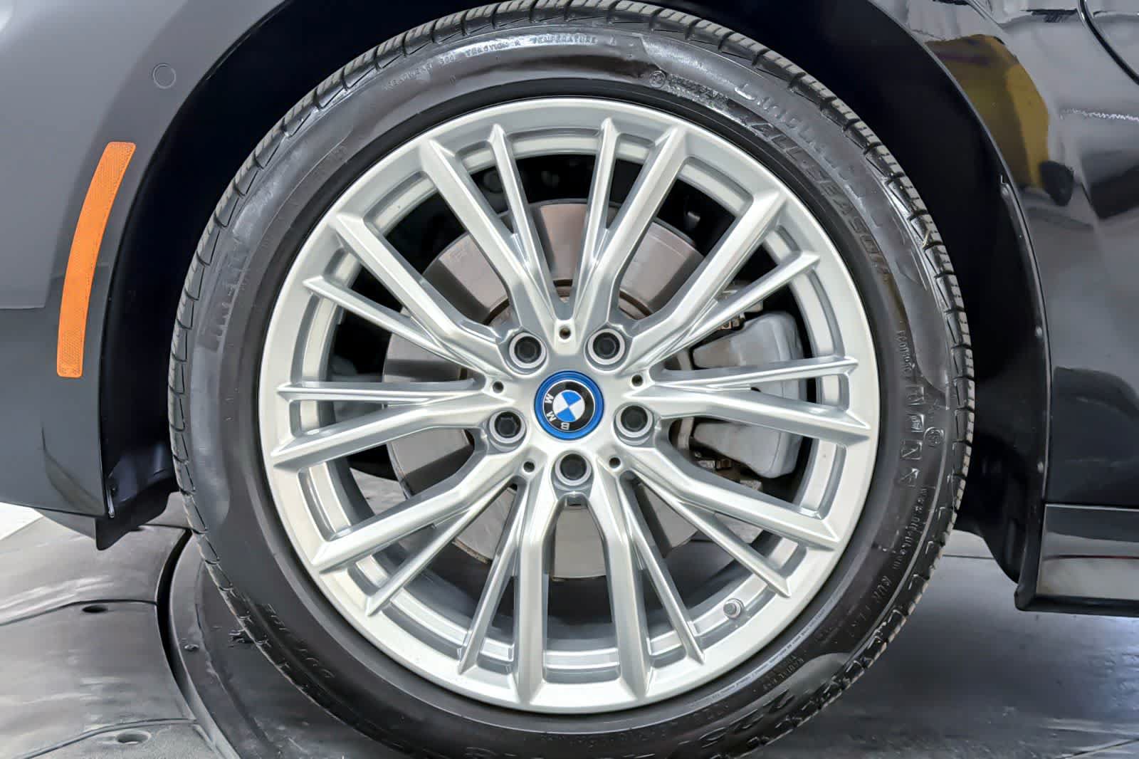 Used 2023 BMW 330e w/ Parking Assistance Package RWD image 26