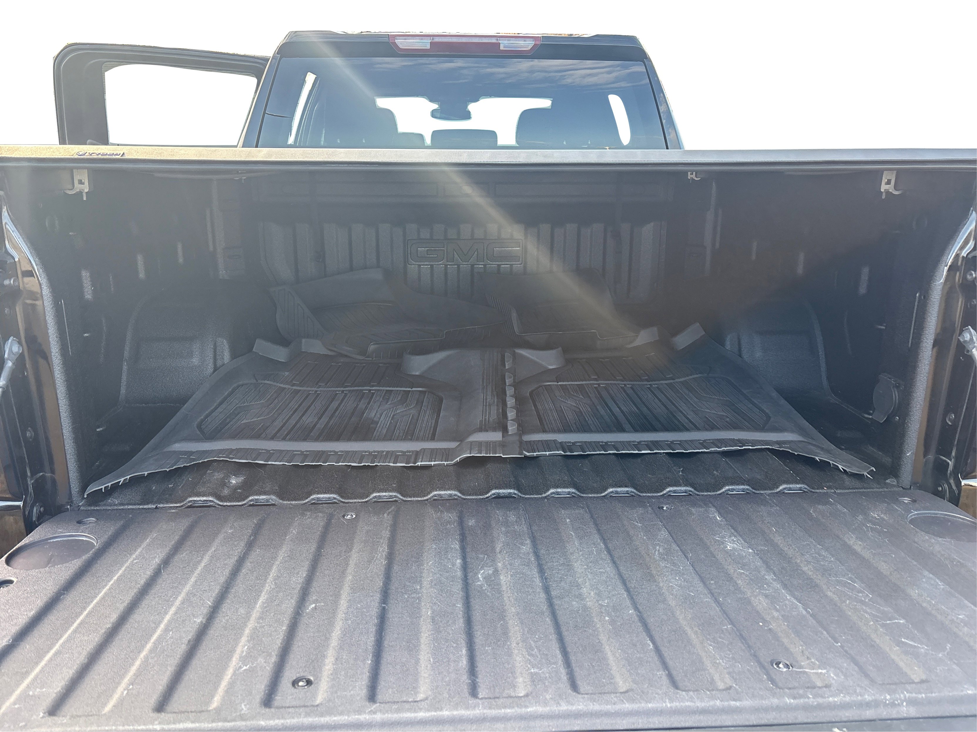 Used 2022 GMC Sierra 1500 Elevation image 11