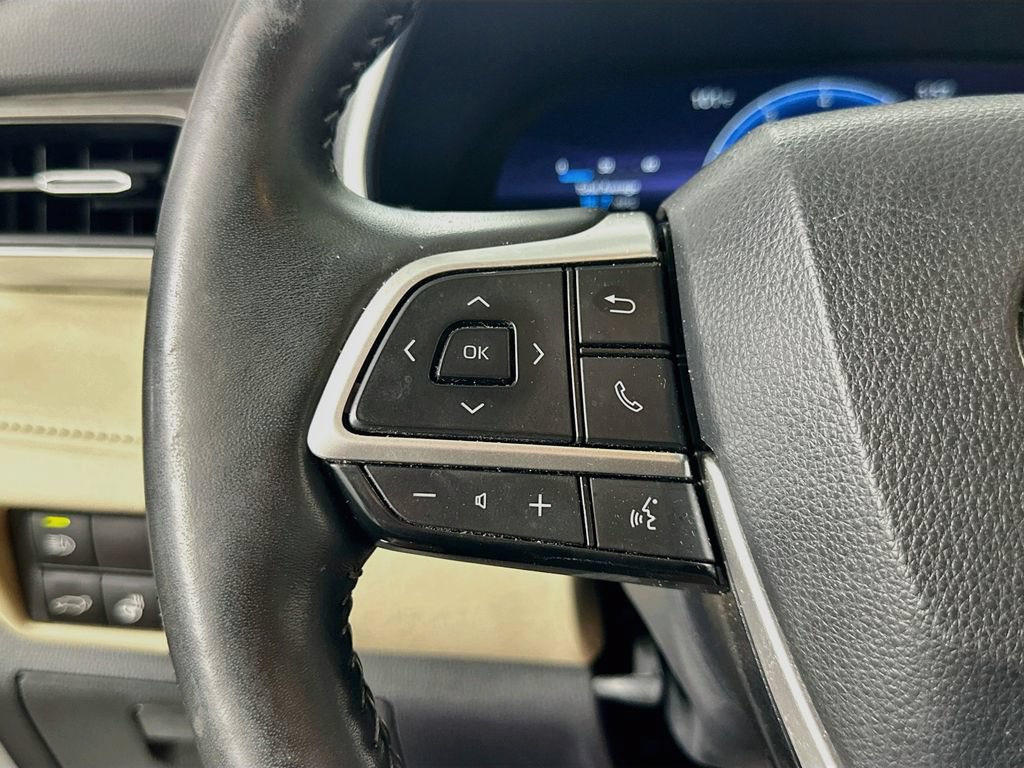 Used 2023 Toyota Highlander Limited AWD/4WD image 24