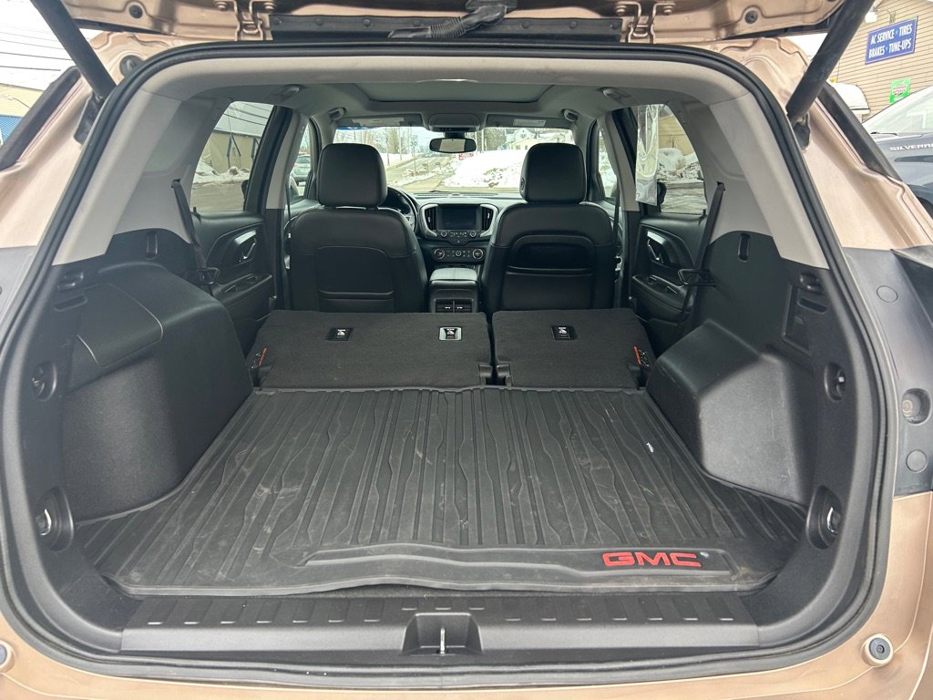 Used 2018 GMC Terrain SLT w/ Preferred Package image 39