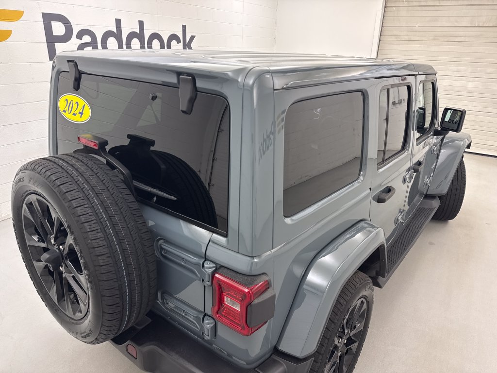 Used 2024 Jeep Wrangler Unlimited Sahara AWD/4WD image 29