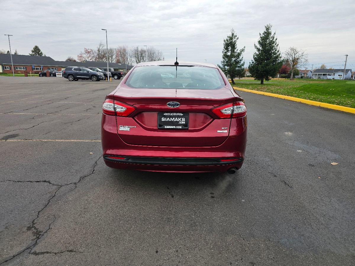 Used 2016 Ford Fusion SE image 21