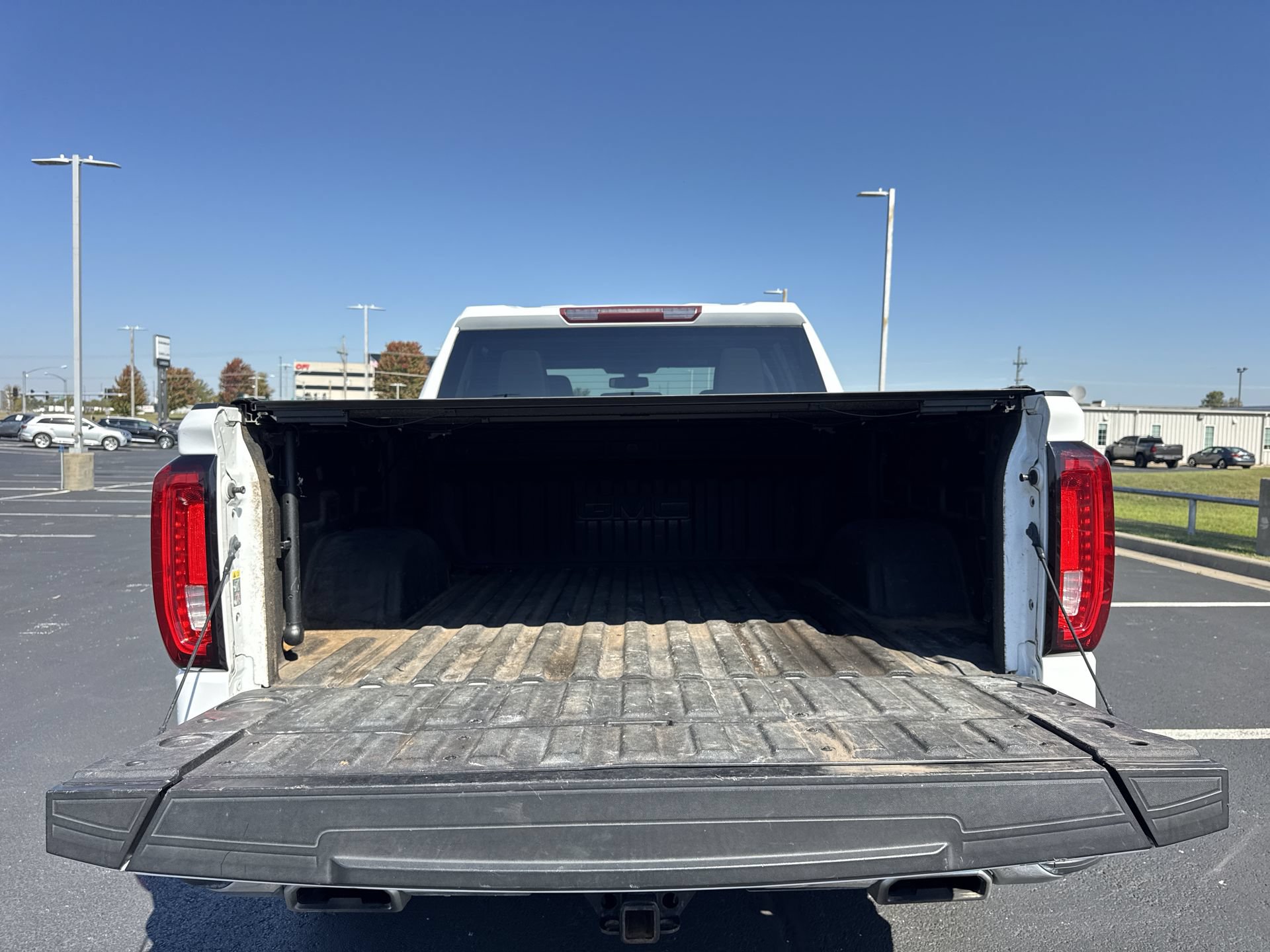 Certified 2019 GMC Sierra 1500 SLT w/ Driver Alert Package I AWD/4WD image 23
