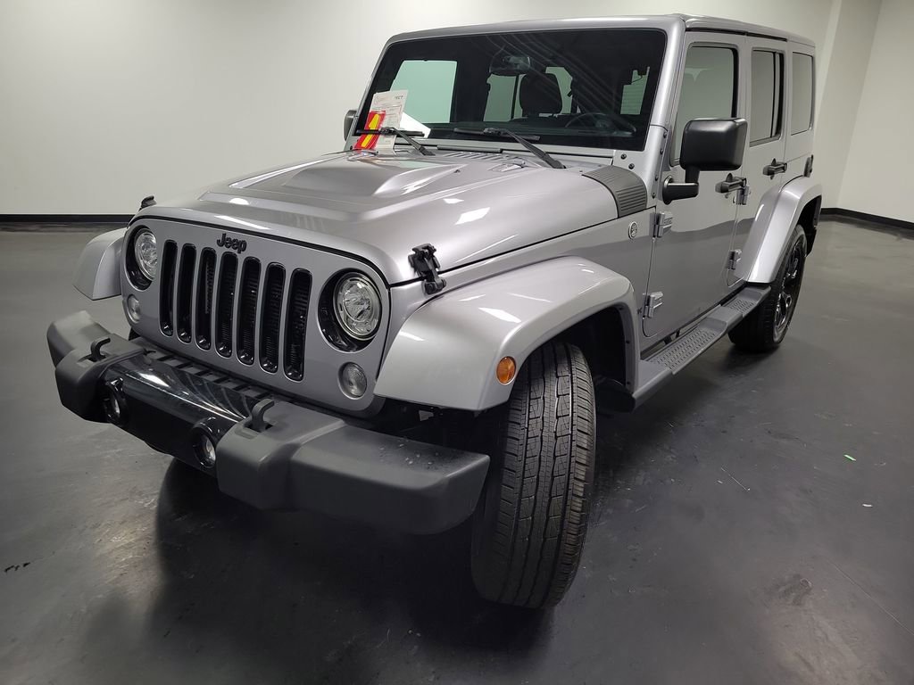 Used 2018 Jeep Wrangler Unlimited Sahara image 5