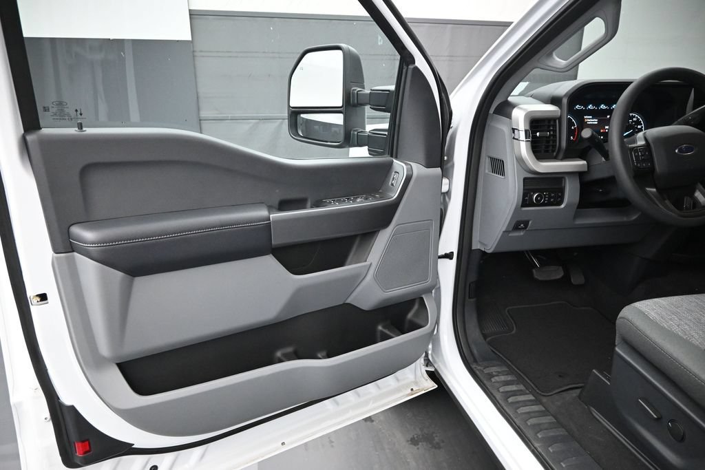New 2026 Ford F350 XLT RWD image 9