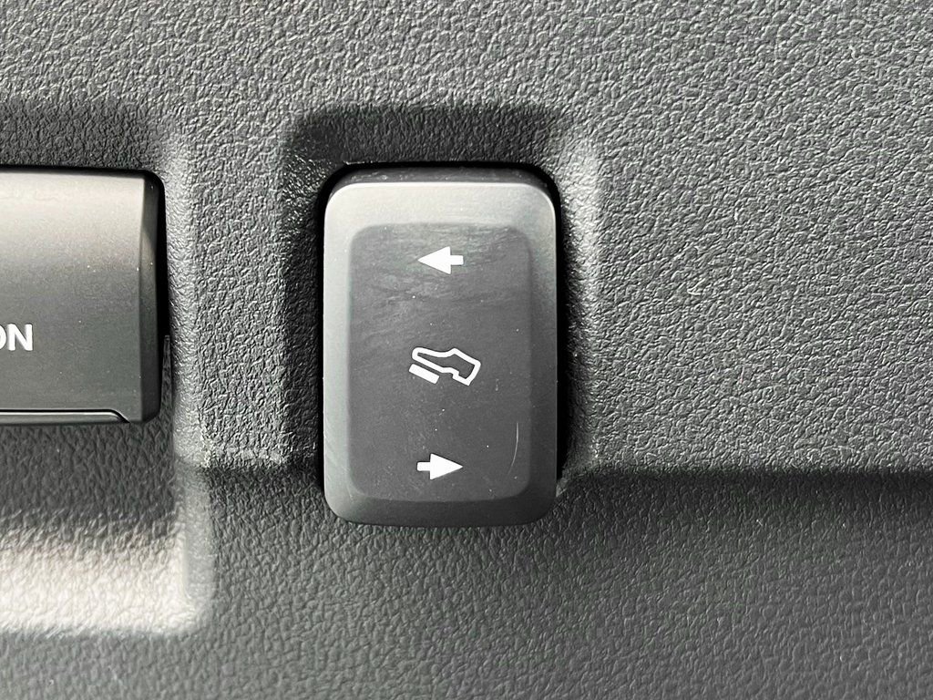 Used 2025 Ford F250 Platinum image 30