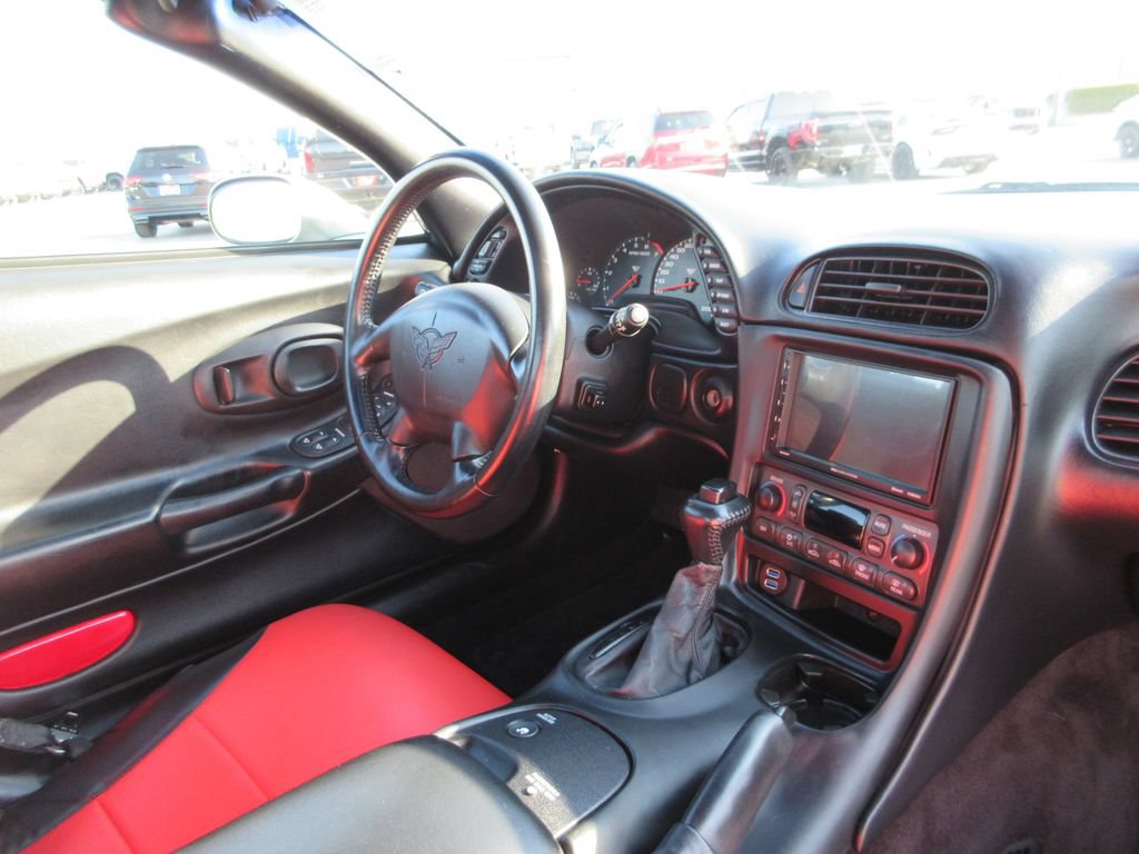 Used 2002 Chevrolet Corvette Coupe w/ Preferred Equipment Group2 RWD image 19